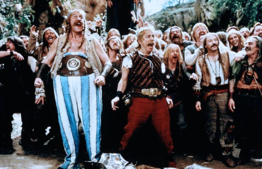 Gerard Depardieu y Christian Clavier en Astérix y Obélix contra el César