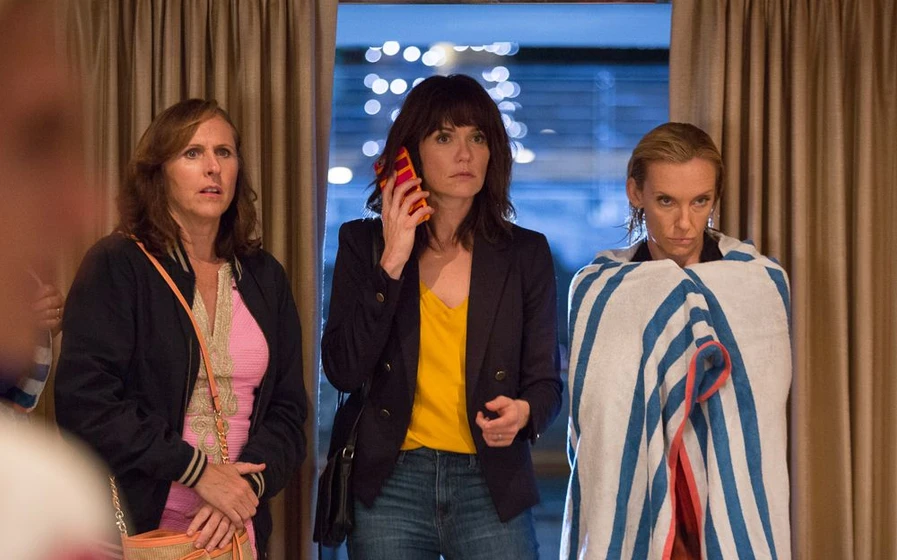 Toni Collette, Molly Shannon y Katie Aselton en juerga-de-mamis