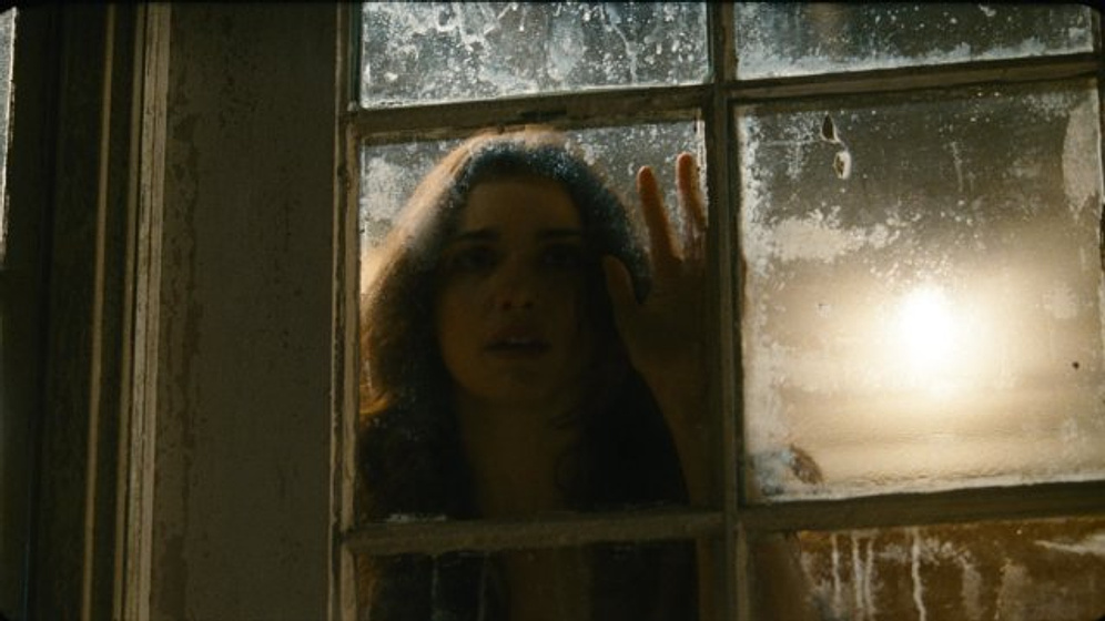 Rachel Weisz en Detrás de las paredes