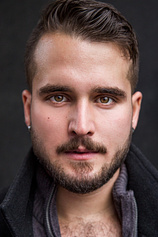 picture of actor Daniel Samonas