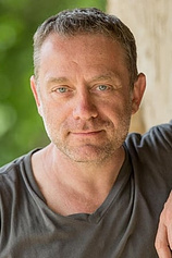 picture of actor Nicolas Canuel