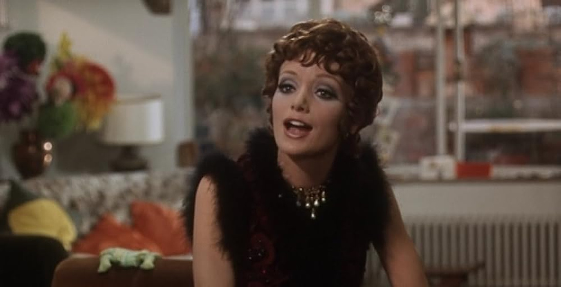 Delia Boccardo en Cuando la Ambición se Tiñe de Rojo