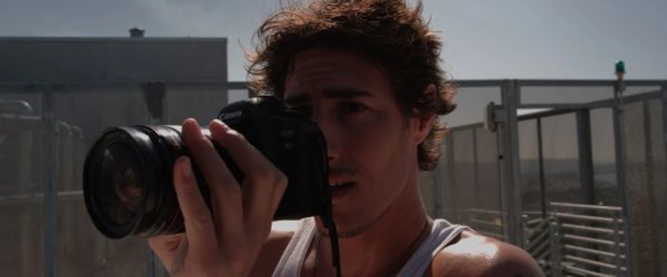 Eric Balfour en skyline