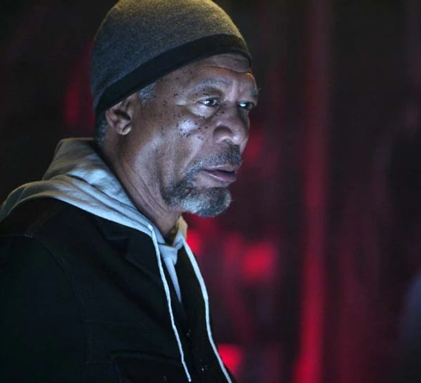 Morgan Freeman en the-code