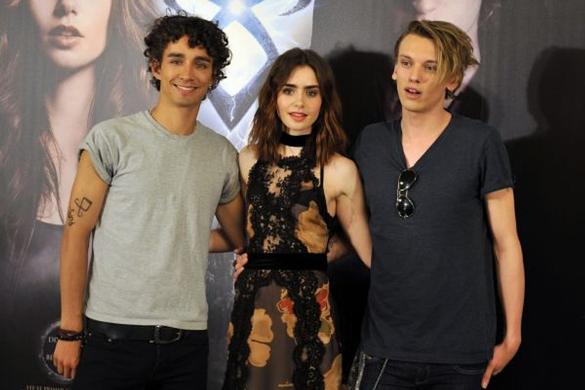 Jamie Campbell Bower, Lily Collins y Robert Sheehan en Cazadores de sombras: Ciudad de hueso (Premiere en Madrid. Agosto 2013)