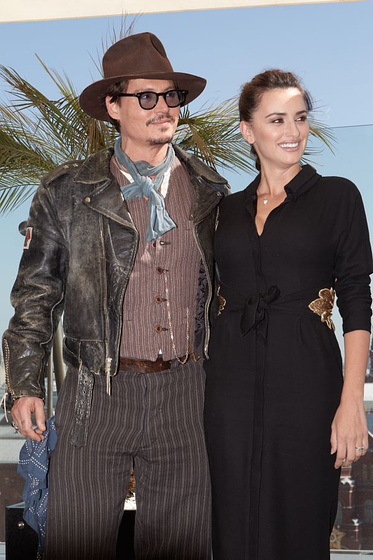 Johnny Depp y Penélope Cruz en Piratas del Caribe: En Mareas Misteriosas (Photocall en Moscu. Mayo 2011)