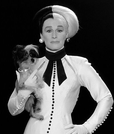 Glenn Close en 102 Dálmatas (Cruella de Vil)