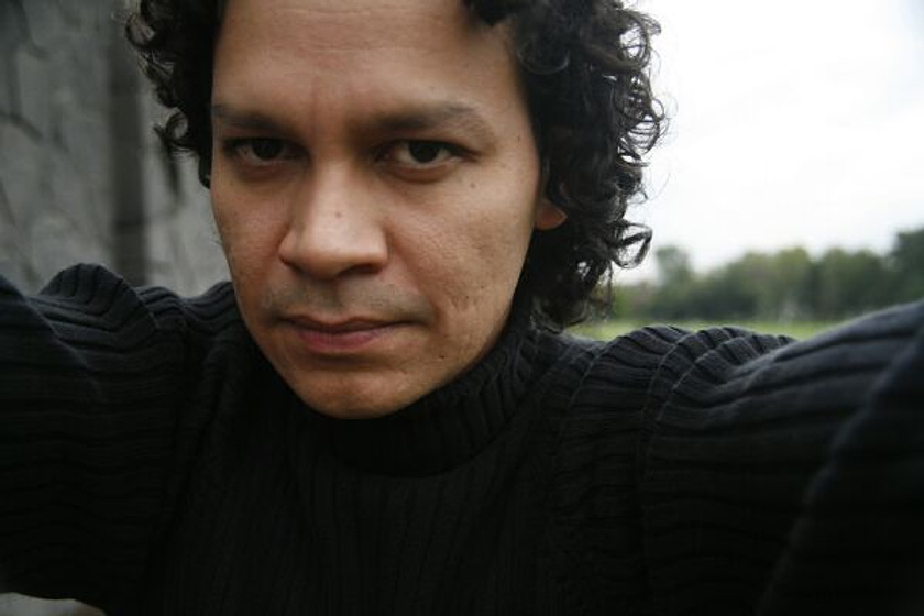 Ernesto Contreras en Párpados Azules