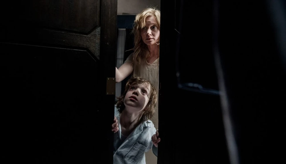Essie Davis y Noah Wiseman en babadook