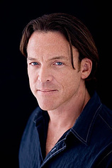 picture of actor Mark Kiely