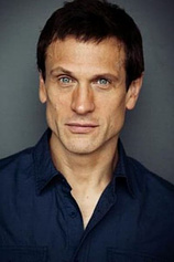 picture of actor Simon Merrells