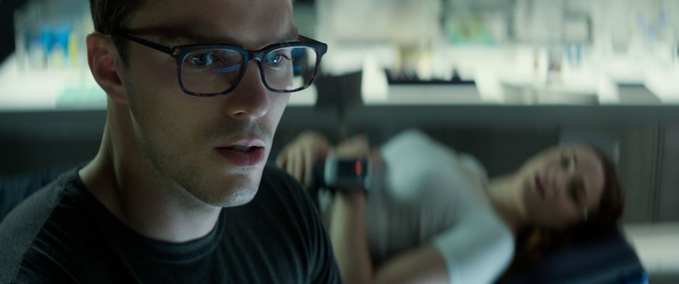 Nicholas Hoult y Sophie Turner en X-Men: Fénix Oscura