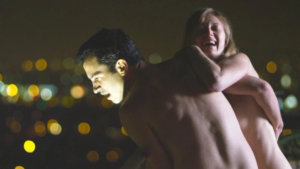 Chris Messina y Marin Ireland en 28-hotel-rooms