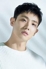 picture of actor Lee Joon
