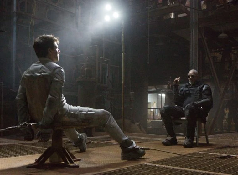 Morgan Freeman y Tom Cruise en oblivion