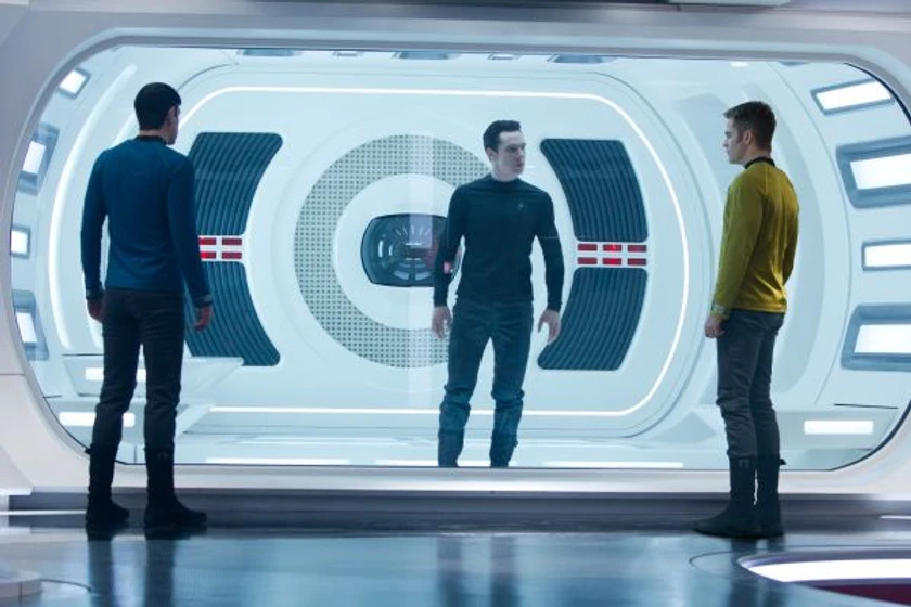Chris Pine y Zachary Quinto en Star Trek. En la oscuridad