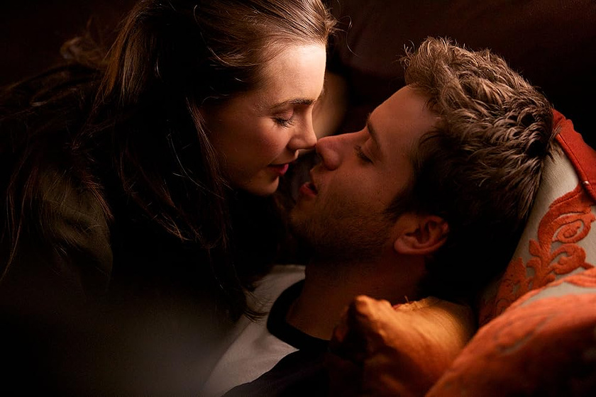 Jeremy Sumpter y Jillian Murray en La Encrucijada