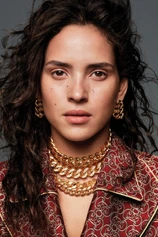 Foto de Adria Arjona