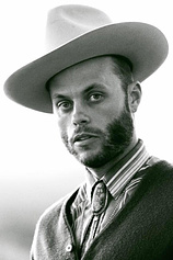picture of actor Charley Crockett