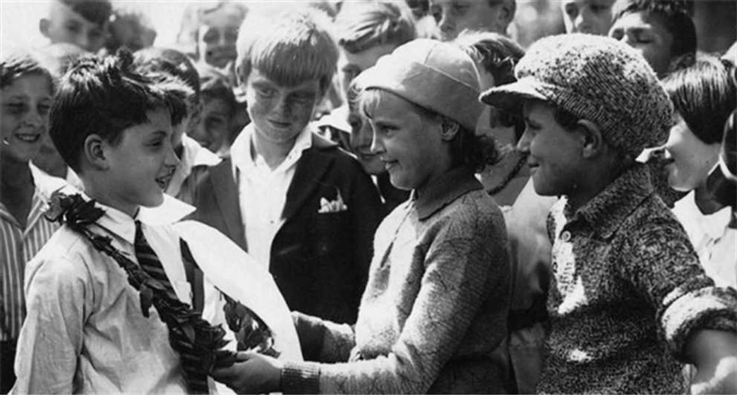 Inge Landgut y Hans Joachim Schaufuß en emil-y-los-detectives-1931