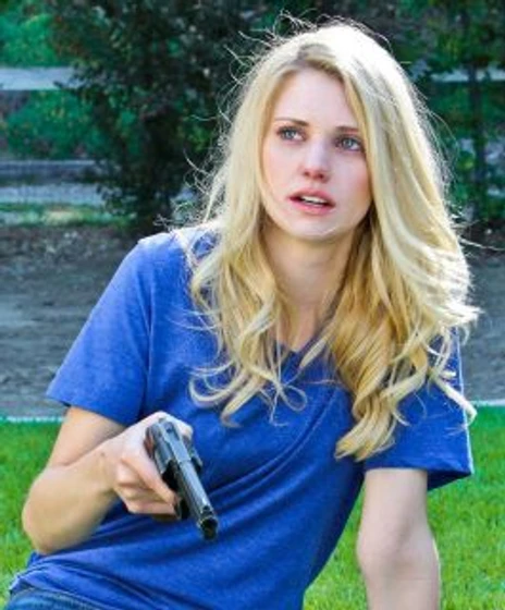 Katie Gill en Traición a los 17