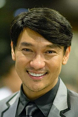 picture of actor Roeder Camanag