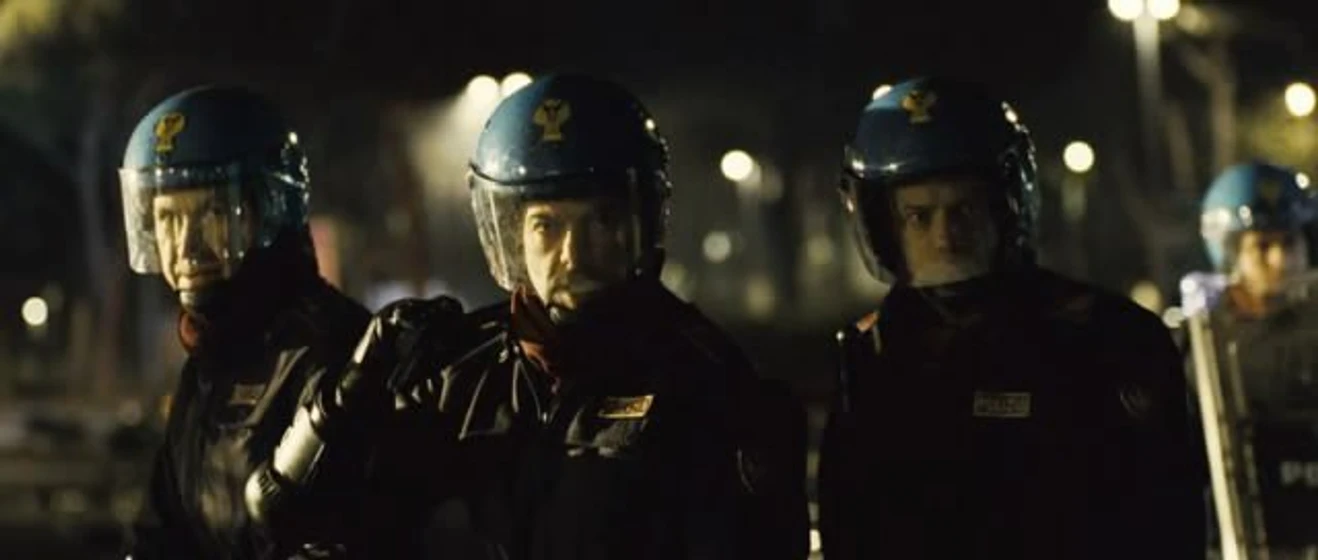 Pierfrancesco Favino y Marco Giallini en a-c-a-b-all-cops-are-bastards
