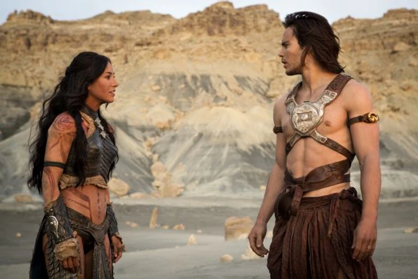 Lynn Collins y Taylor Kitsch en John Carter