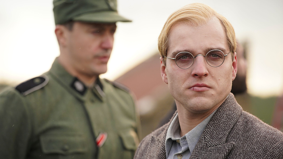Jonas Dassler en Bonhoeffer: El Espía