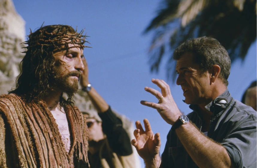Mel Gibson y Jim Caviezel en La Pasión de Cristo