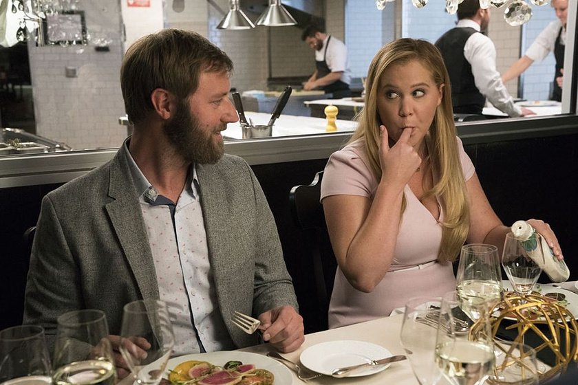 Amy Schumer y Rory Scovel en ¡Qué Guapa soy!
