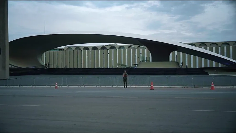 Imagen de At this Moment, in the Nation’s sky