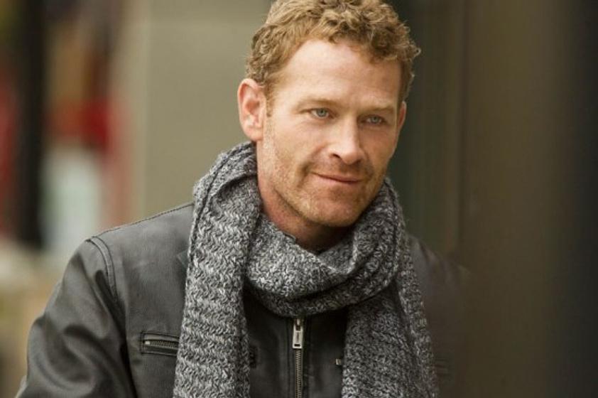 Max Martini en Falsa Atracción