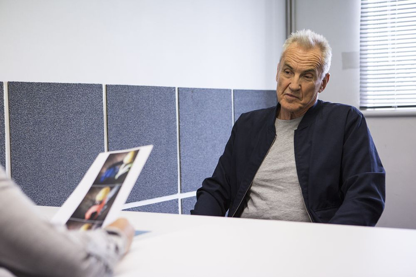 Larry Lamb en Un Golpe a la inglesa