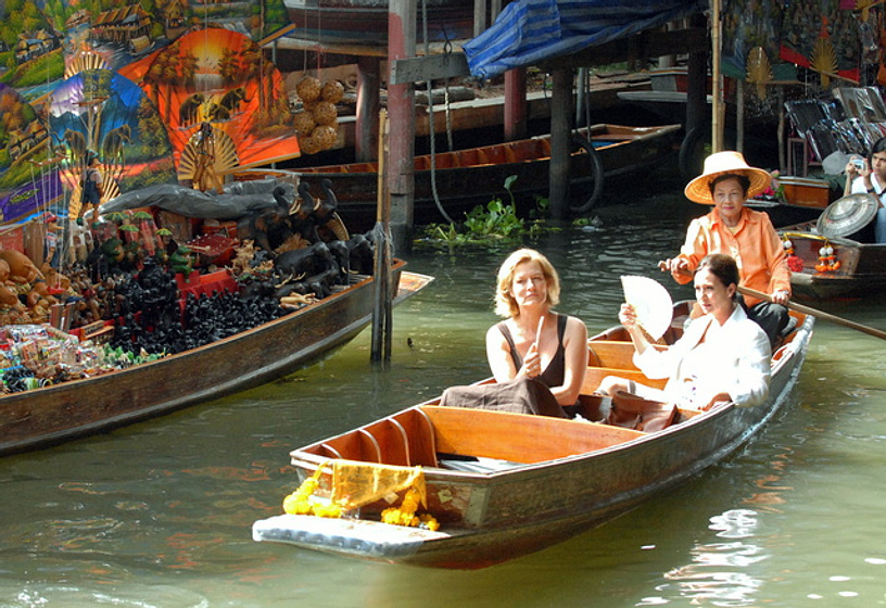 Suzanne von Borsody en Cita Misteriosa en Bangkok