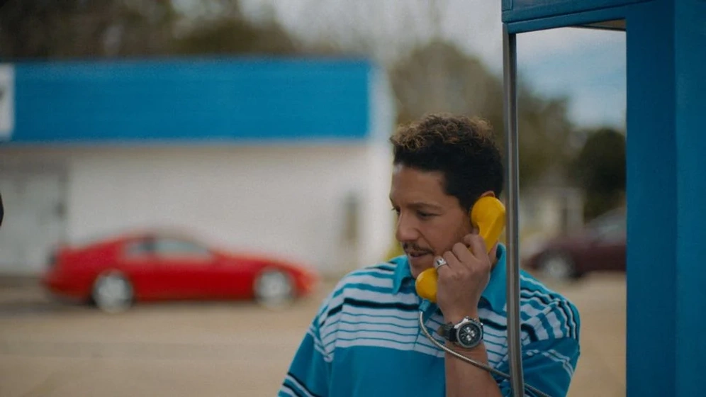 Theo Rossi en bruton