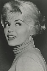 picture of actor Sandra Giles