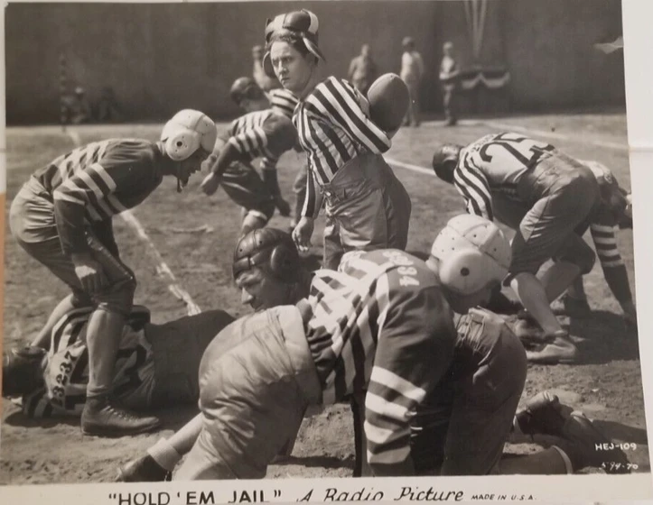 Bert Wheeler en prisioneros-jugadores