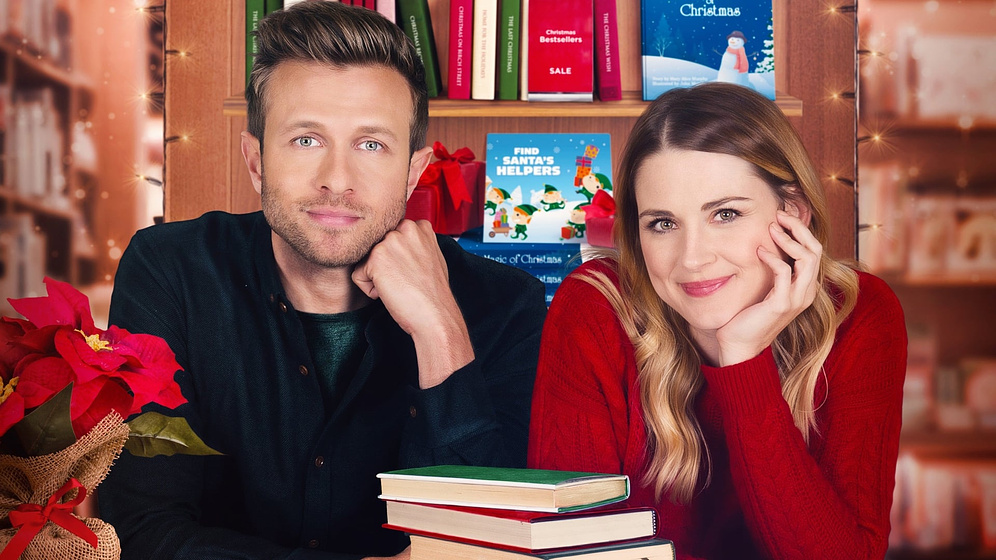 Alexandra Breckenridge y Jamie Spilchuk en Navidad a la Vuelta de la esquina