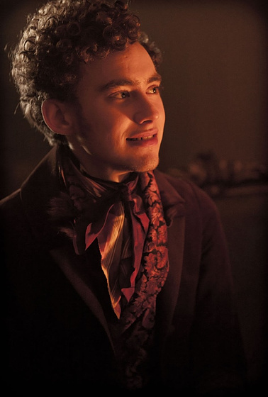 Olly Alexander en Grandes Esperanzas