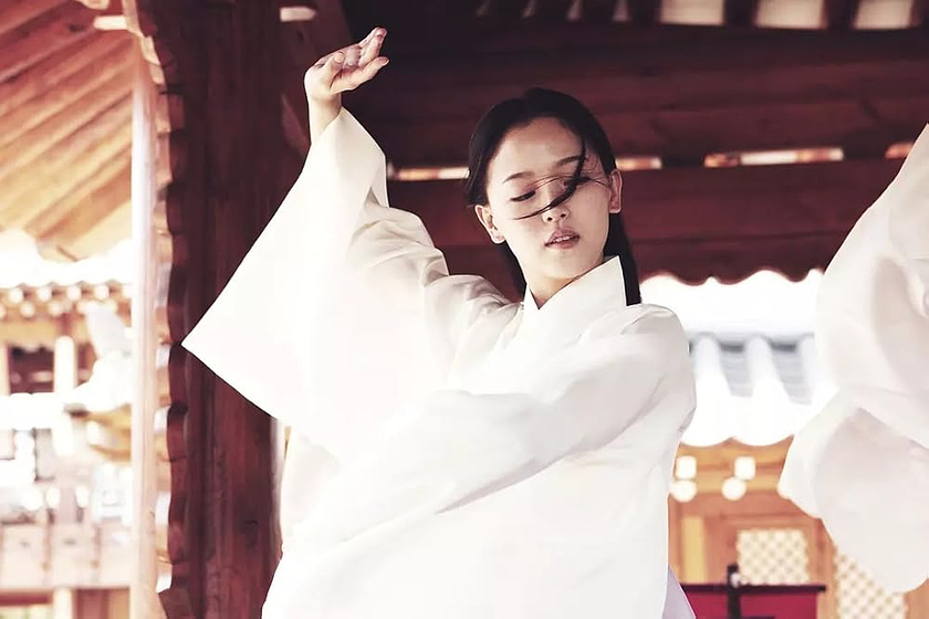 Kang Hanna en Empire of Lust