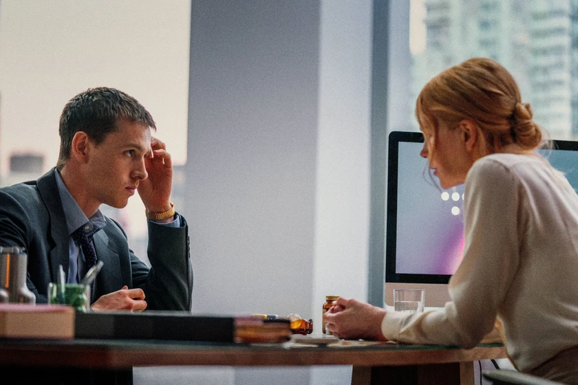 Nicole Kidman y Harris Dickinson en babygirl