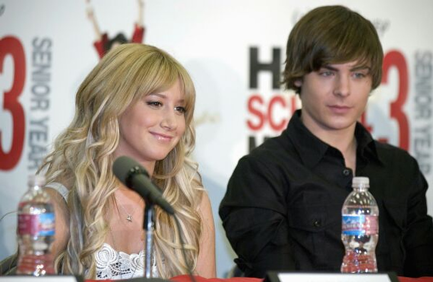 Zac Efron y Ashley Tisdale en High School Musical 3. Fin de Curso (Presentación del rodaje (Mayo 2008))