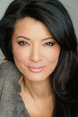 photo of person Kelly Hu