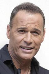 picture of actor Carlos Lozano