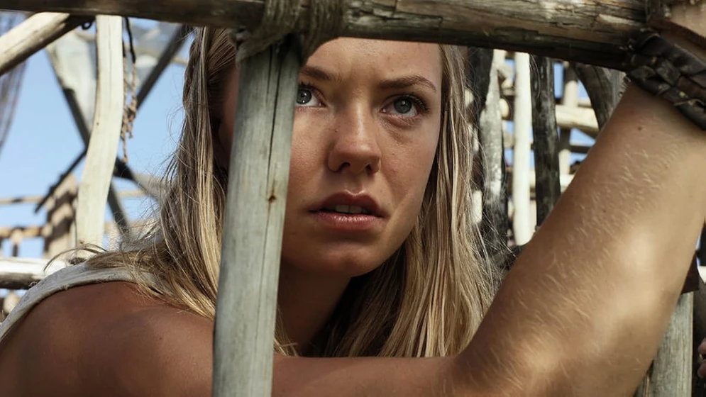 Ashley de Lange en el-imperio-de-los-tiburones