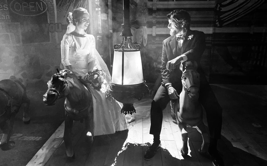 Félix Gómez y Elena Furiase en vampus-horror-tales
