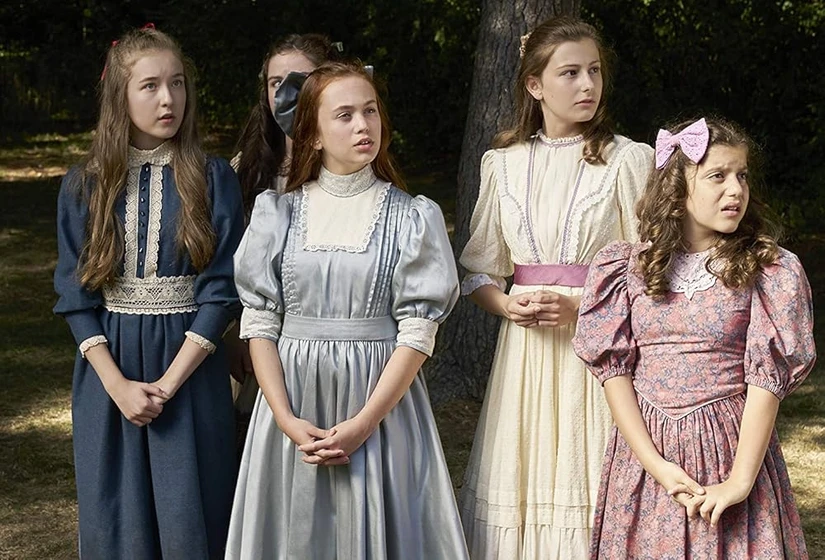 Amariah Faulkner, Ella Ballentine, Aviv Cohen, Julia Lalonde y Zoe Fraser en anne-of-green-gables-the-good-stars