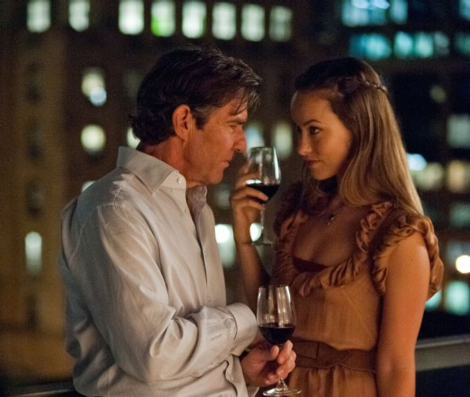 Dennis Quaid y Olivia Wilde en El Ladrón de Palabras