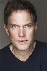 picture of actor Daniel Lapaine